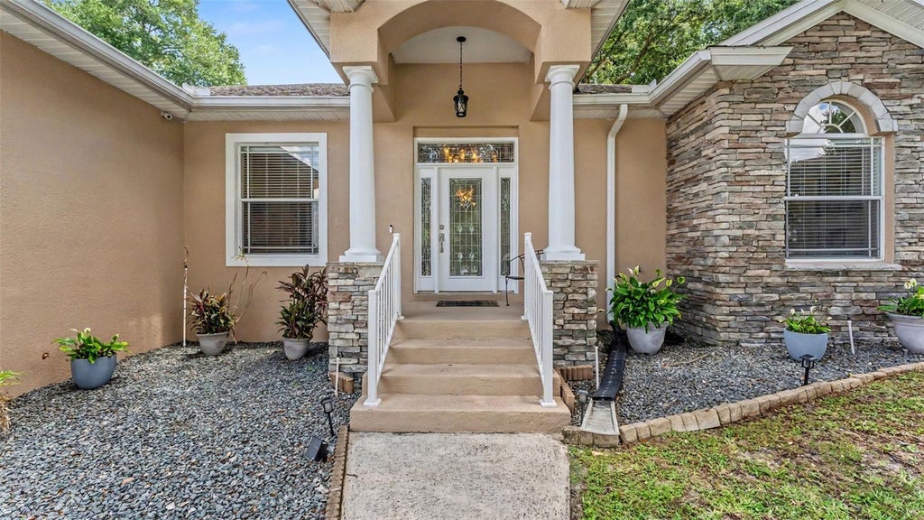Photo of 7229 Remington Oaks Court, Lakeland, FL 33810 (MLS # L4962698)