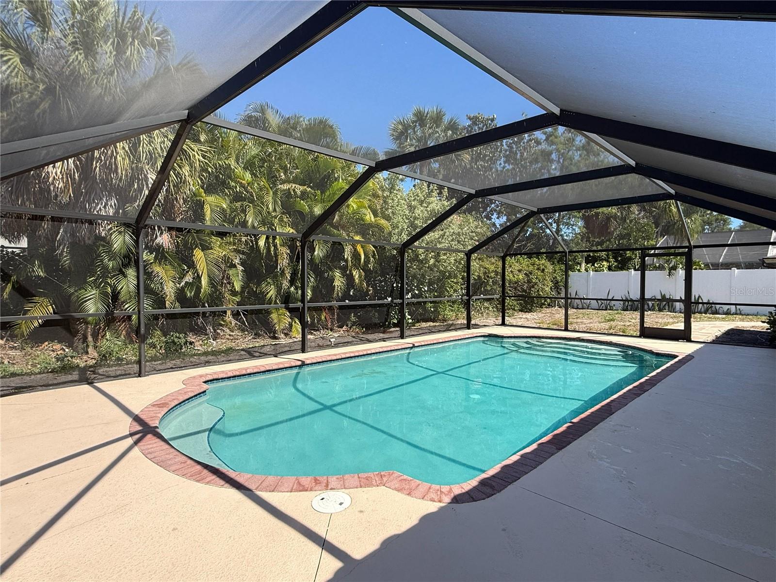 SIESTA ISLES - Residential