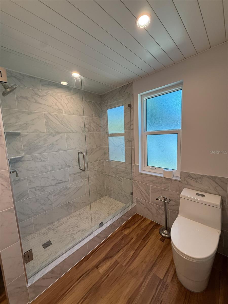 SIESTA ISLES - Residential