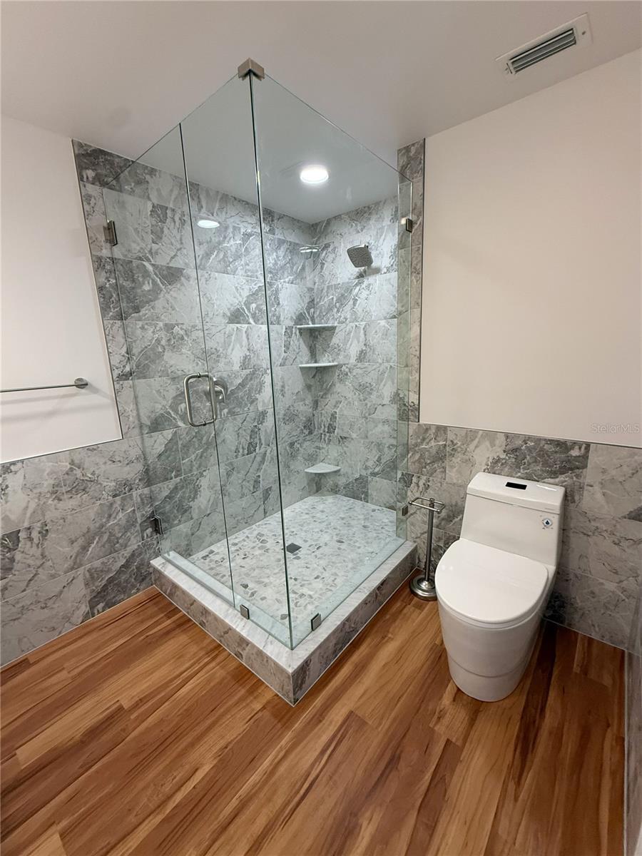 SIESTA ISLES - Residential