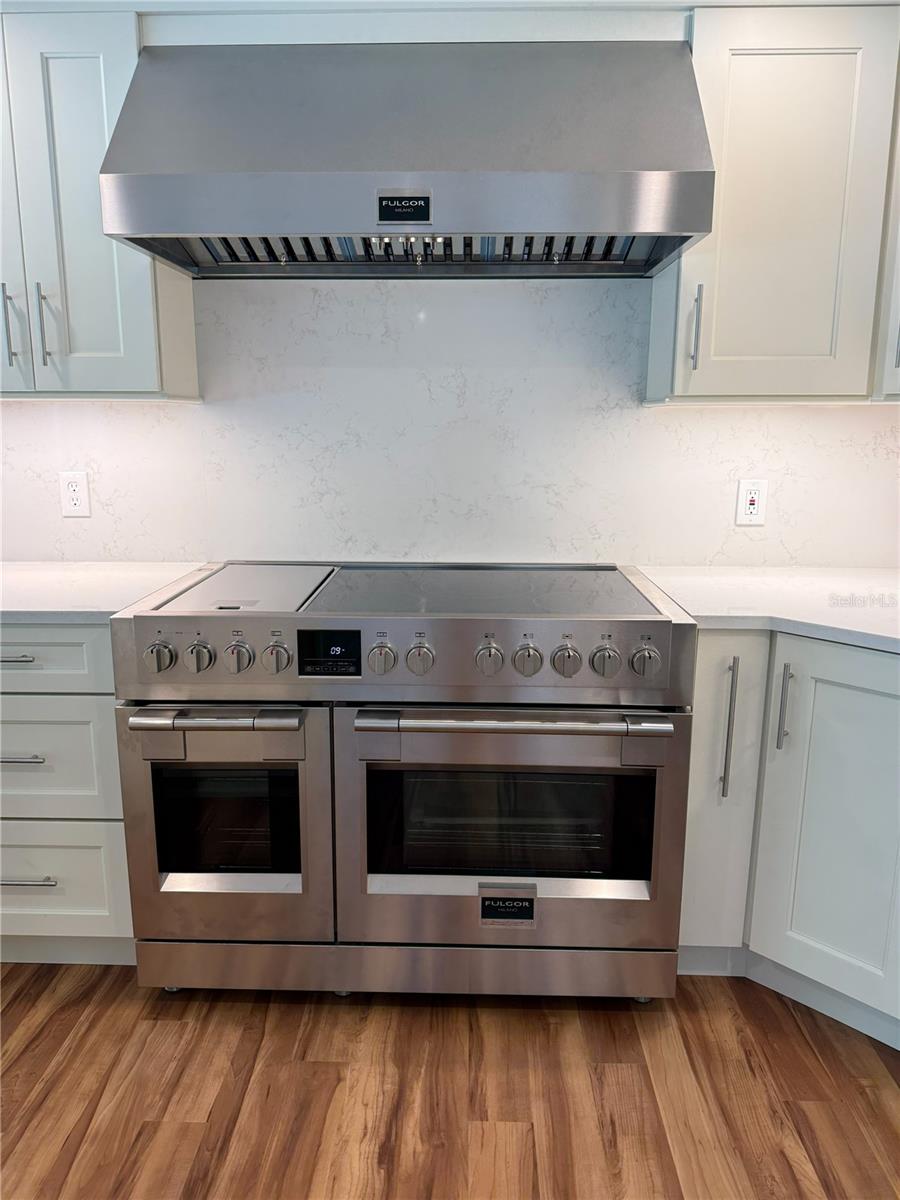 SIESTA ISLES - Residential