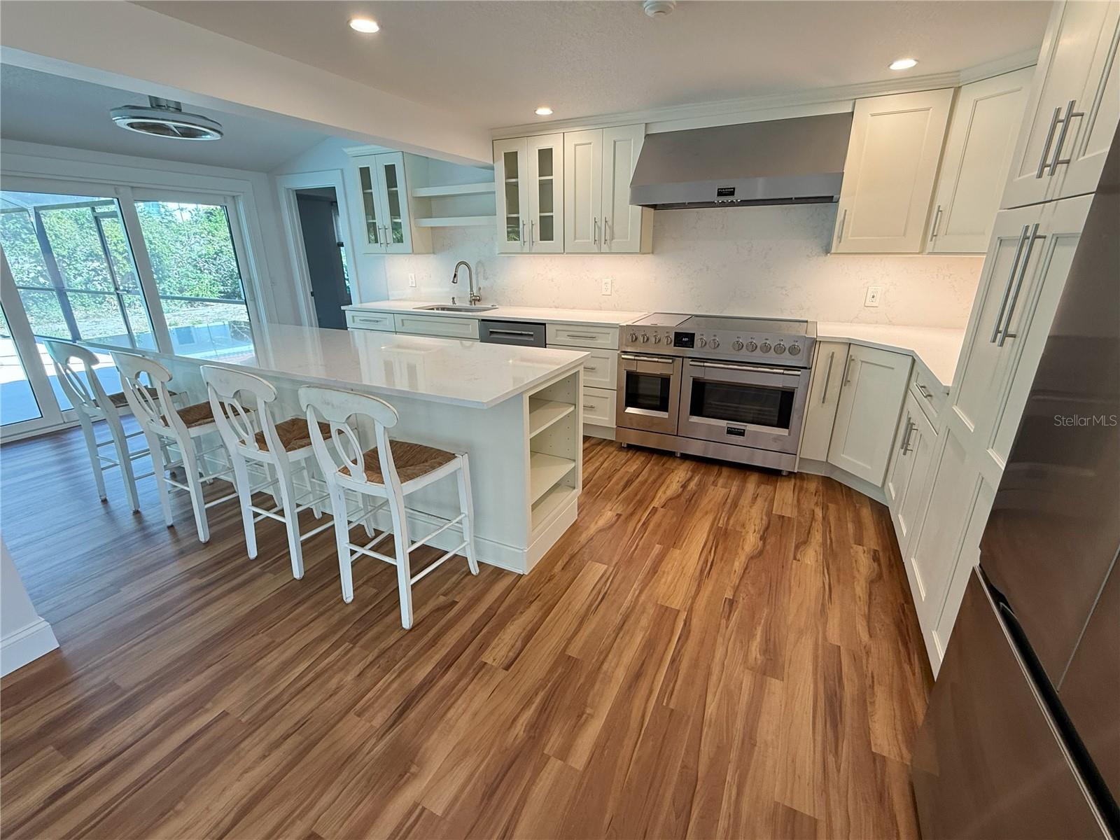 SIESTA ISLES - Residential