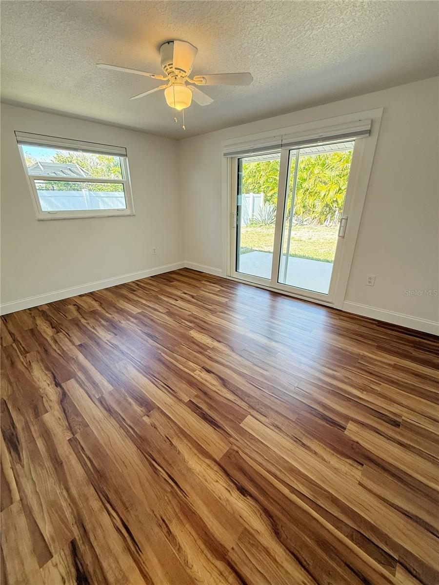 SIESTA ISLES - Residential