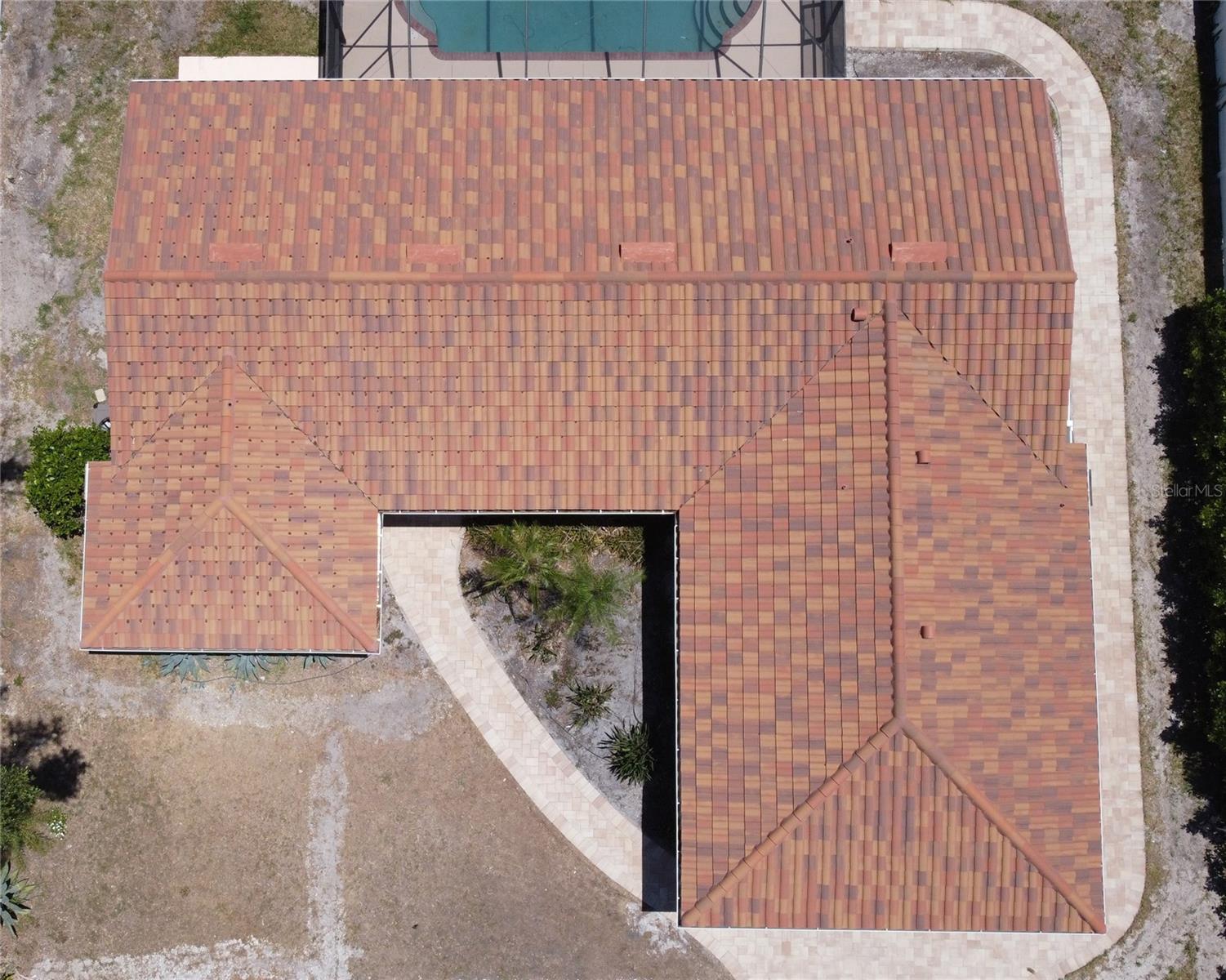 SIESTA ISLES - Residential