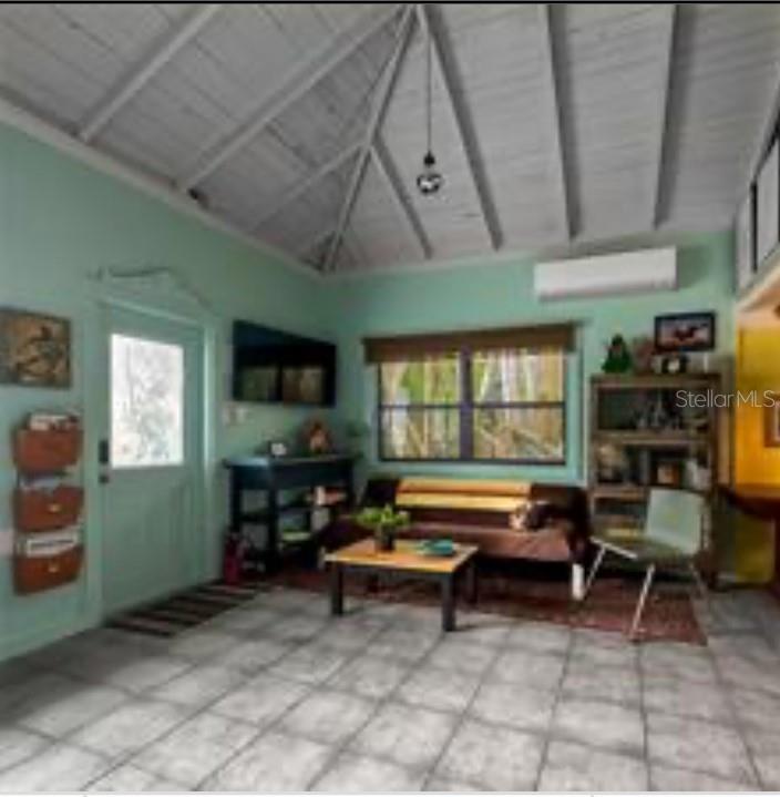 small cottage in a nice area ... 450 sq ft 1 bedroom 1 bath with full washer/dryer, full fridge and turnkey furnished. Available now through October.