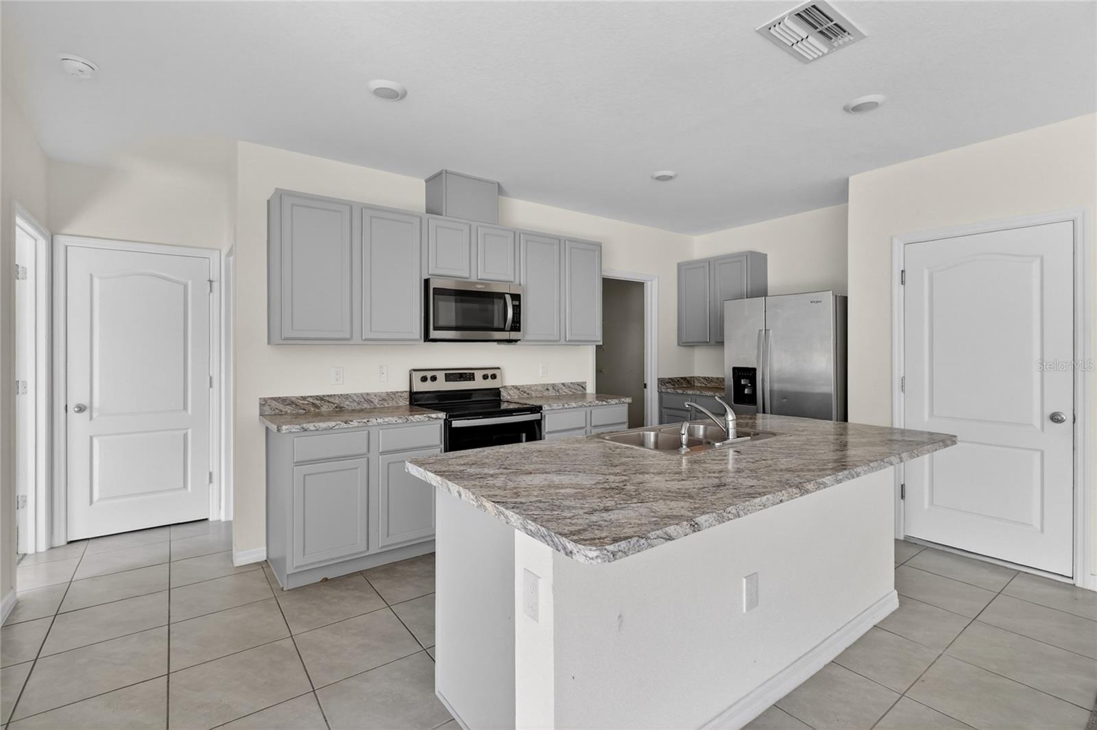 VILLAMAR PH 5 - Residential