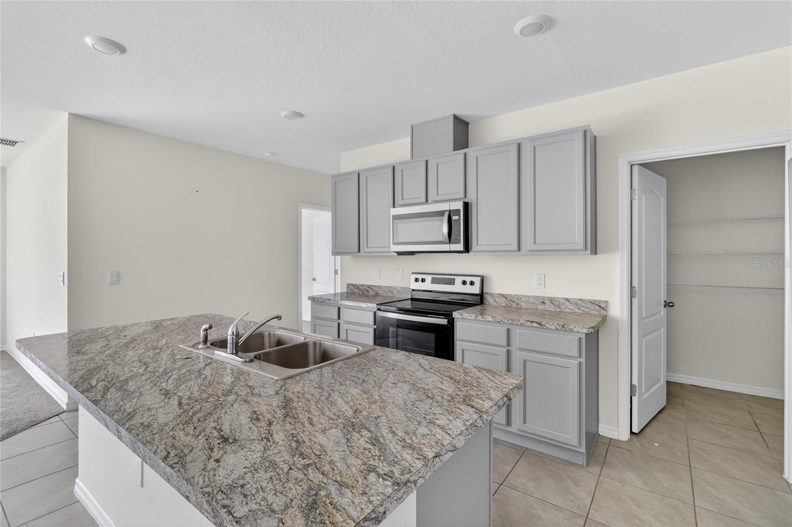 VILLAMAR PH 5 - Residential