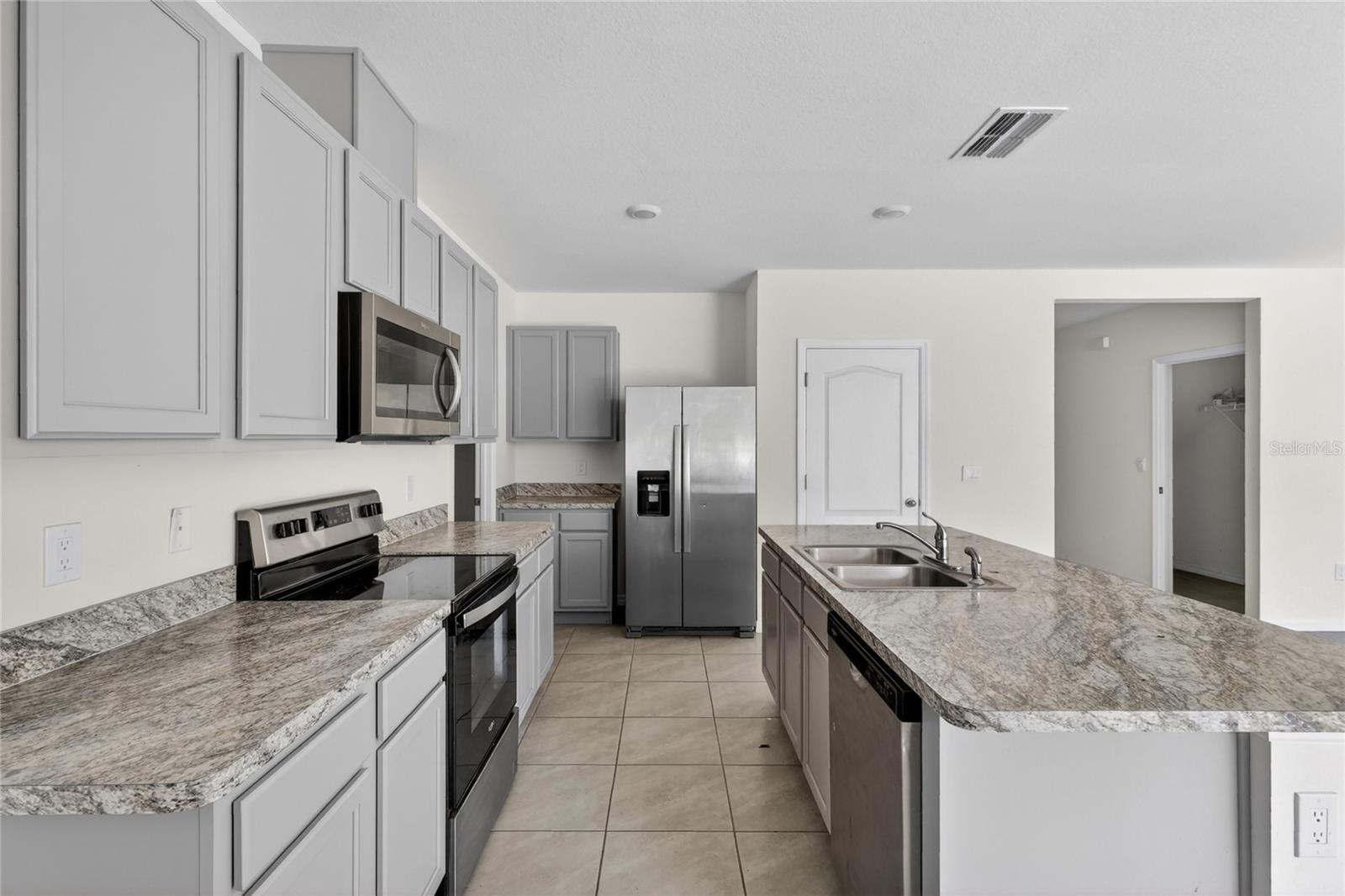 VILLAMAR PH 5 - Residential