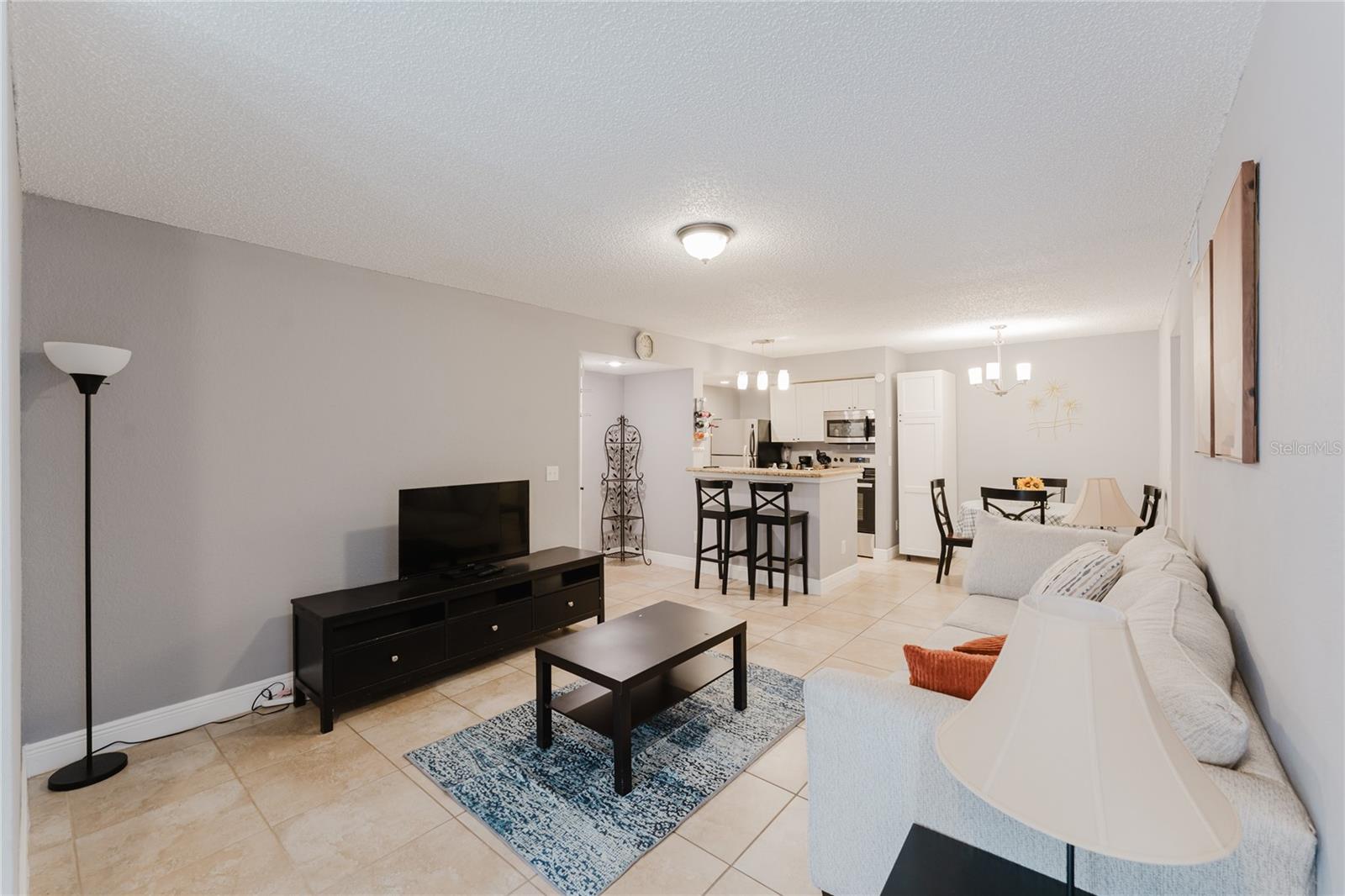 RESIDENCES AT VILLA MEDICI CONDOMINIUM - Residential Lease