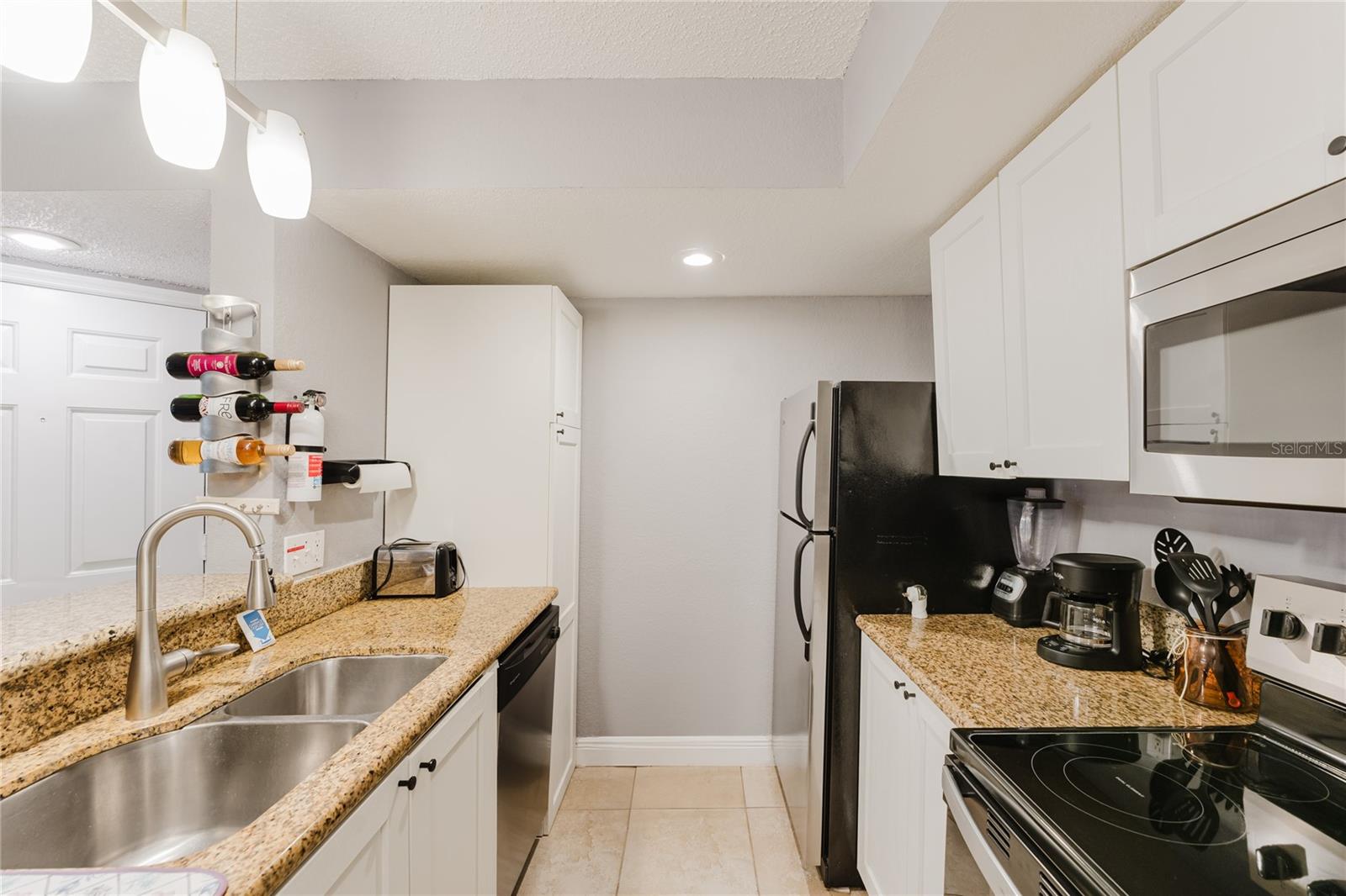 RESIDENCES AT VILLA MEDICI CONDOMINIUM - Residential Lease