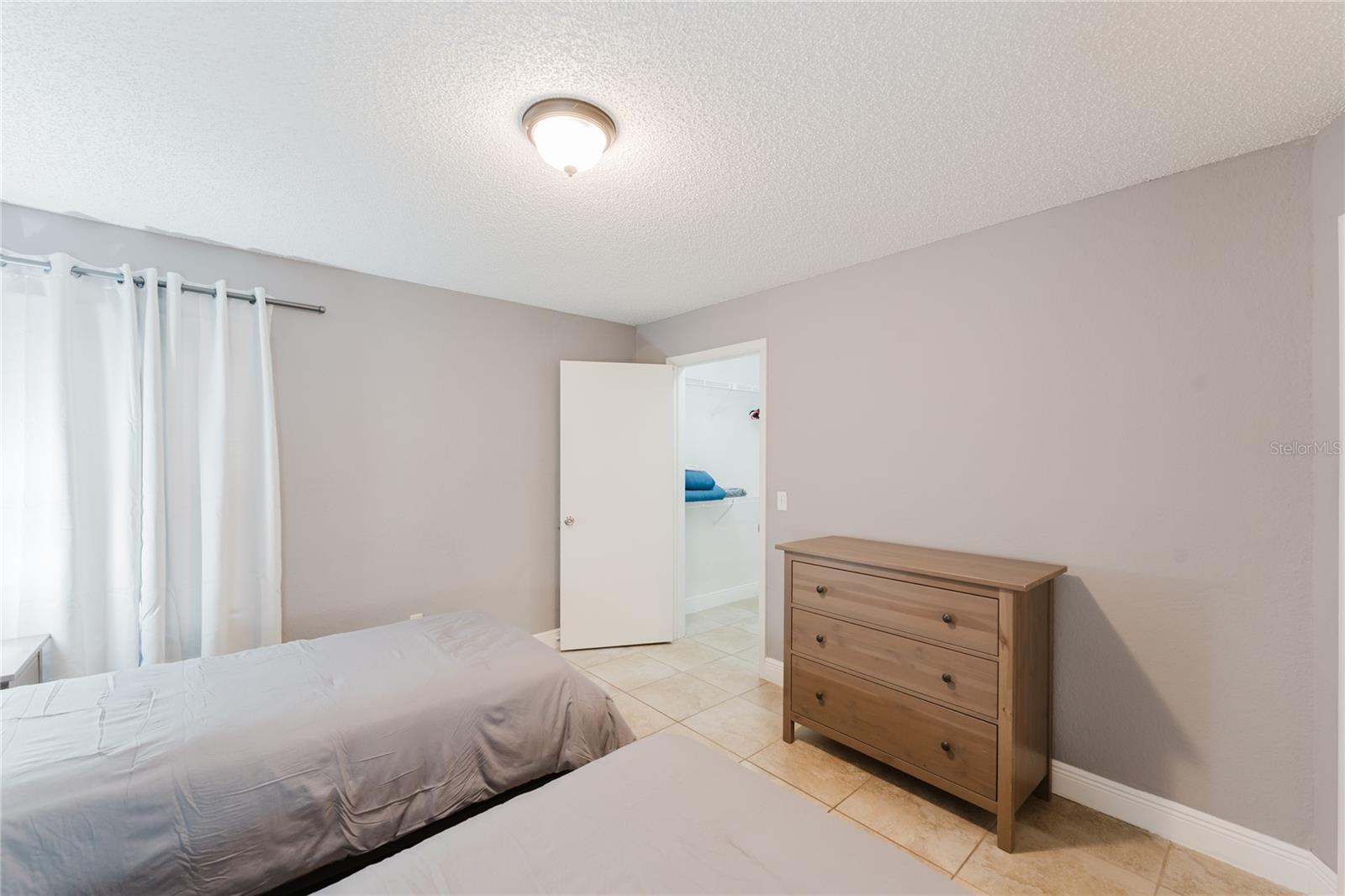 RESIDENCES AT VILLA MEDICI CONDOMINIUM - Residential Lease