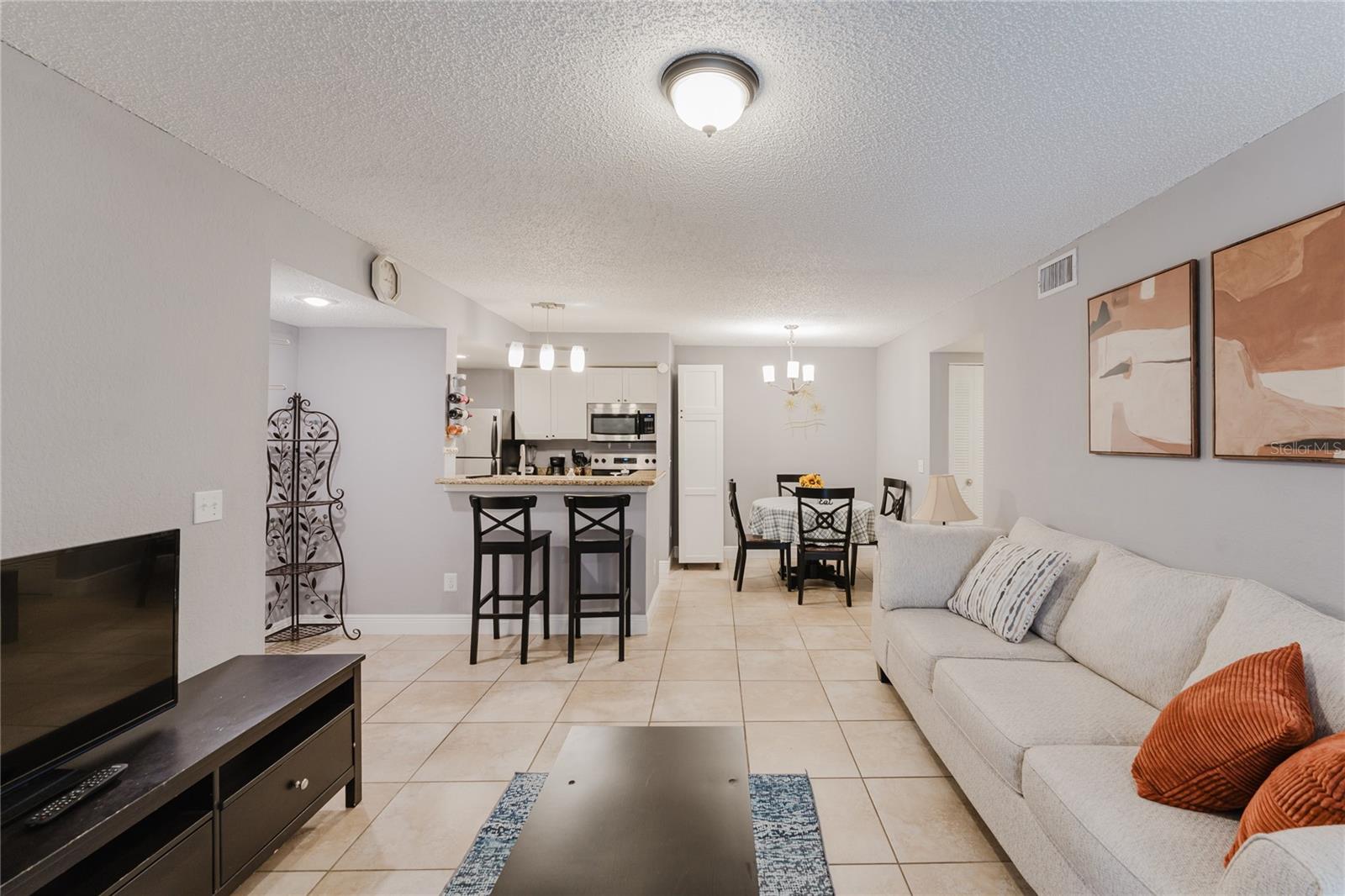 RESIDENCES AT VILLA MEDICI CONDOMINIUM - Residential Lease