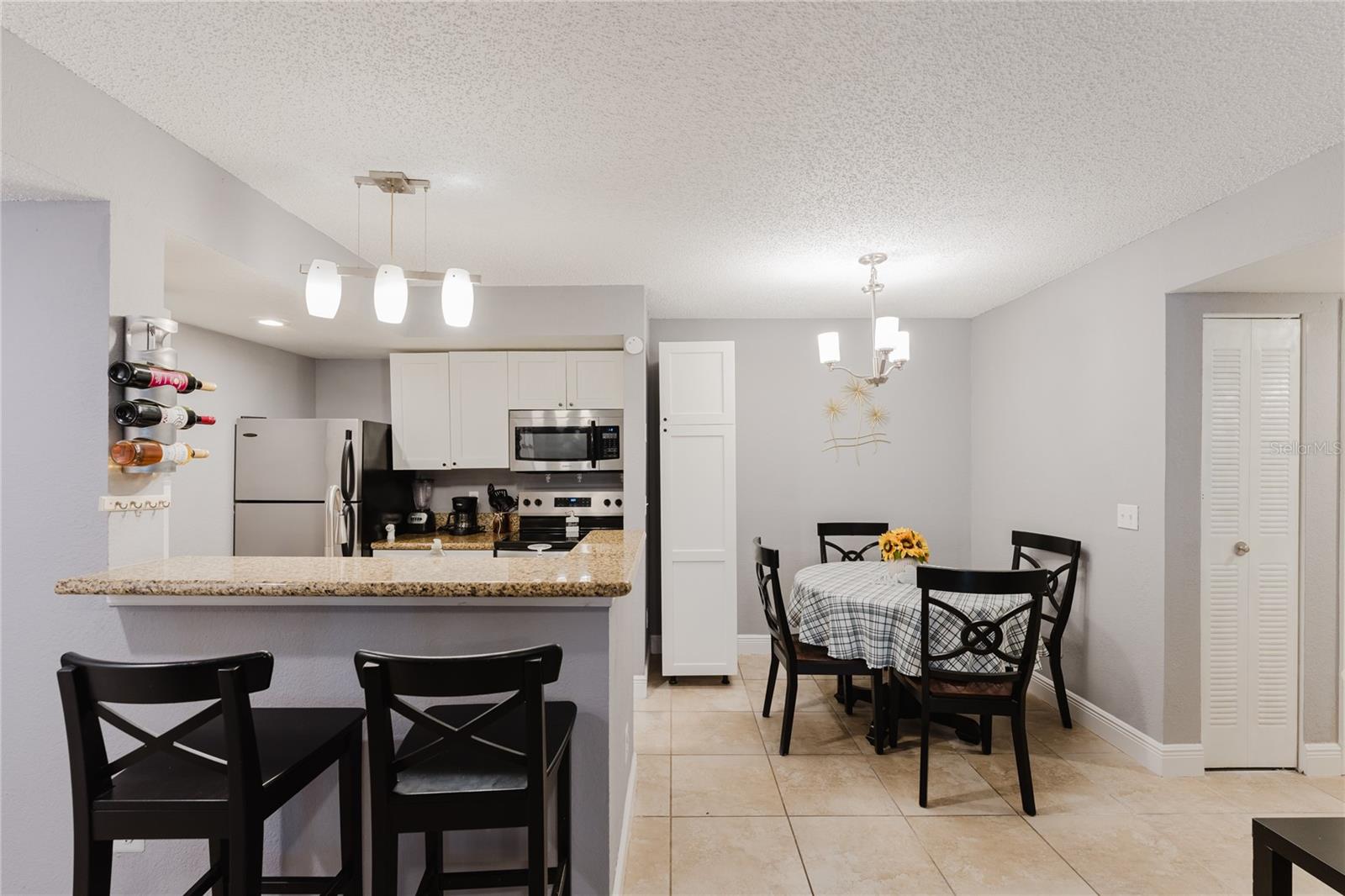 RESIDENCES AT VILLA MEDICI CONDOMINIUM - Residential Lease