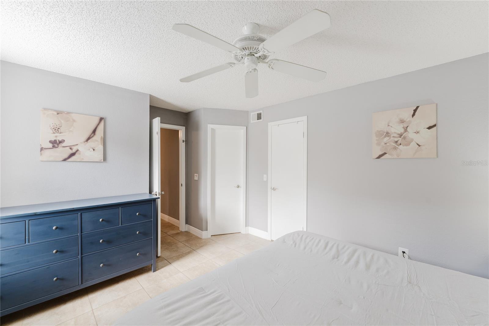 RESIDENCES AT VILLA MEDICI CONDOMINIUM - Residential Lease