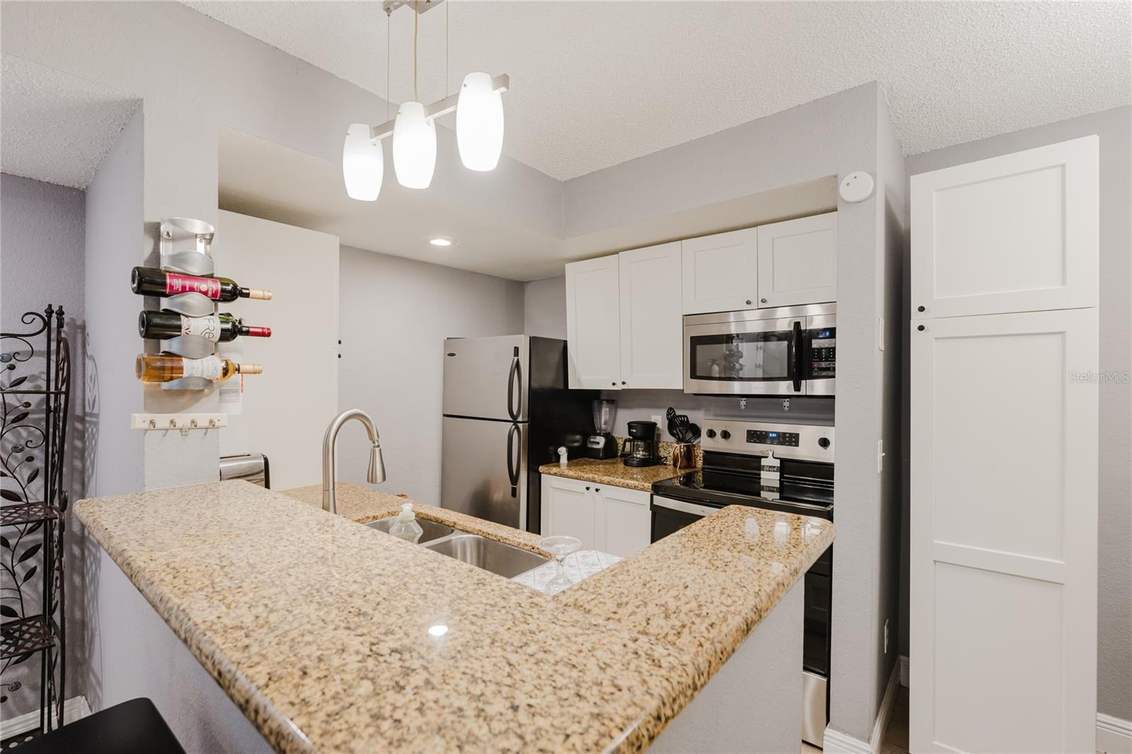 RESIDENCES AT VILLA MEDICI CONDOMINIUM - Residential Lease