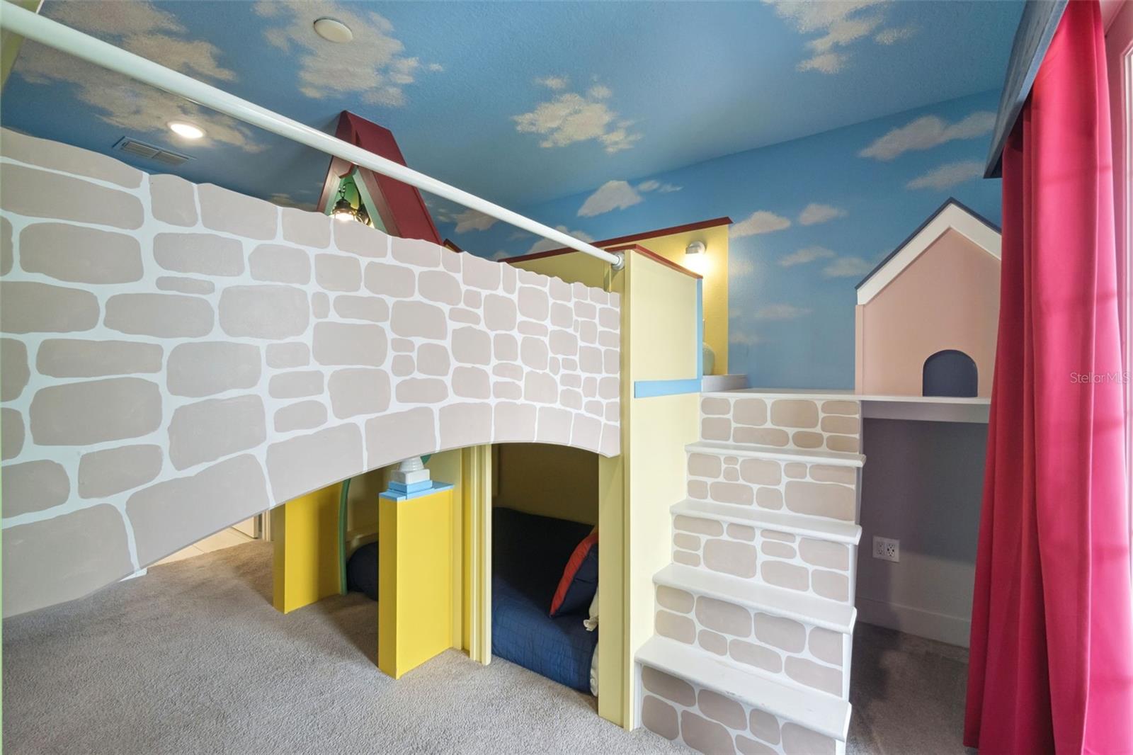 REUNION, BEARS DEN, REUNION WEST - Residential