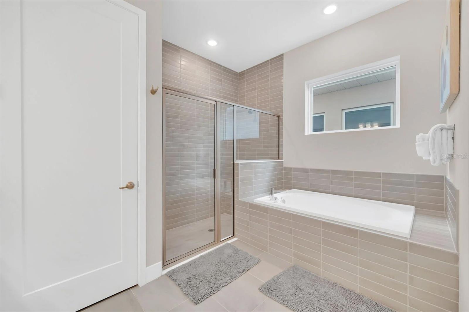 REUNION, BEARS DEN, REUNION WEST - Residential