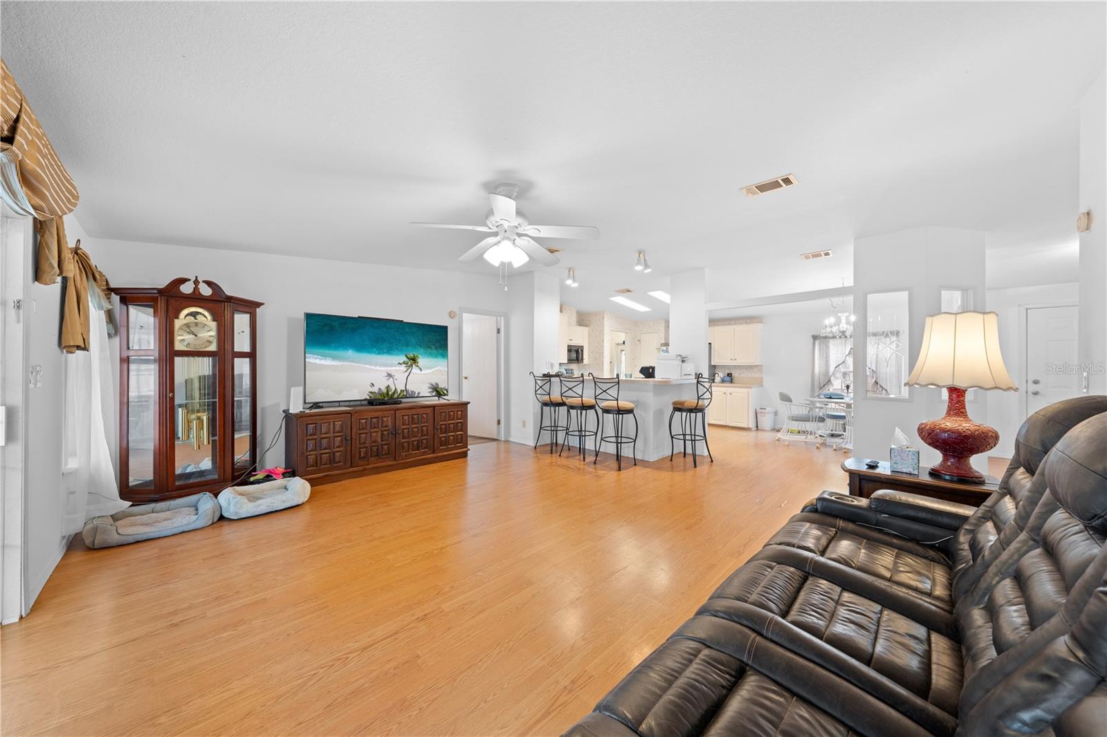 LAKE MARIAN SHORES - Residential