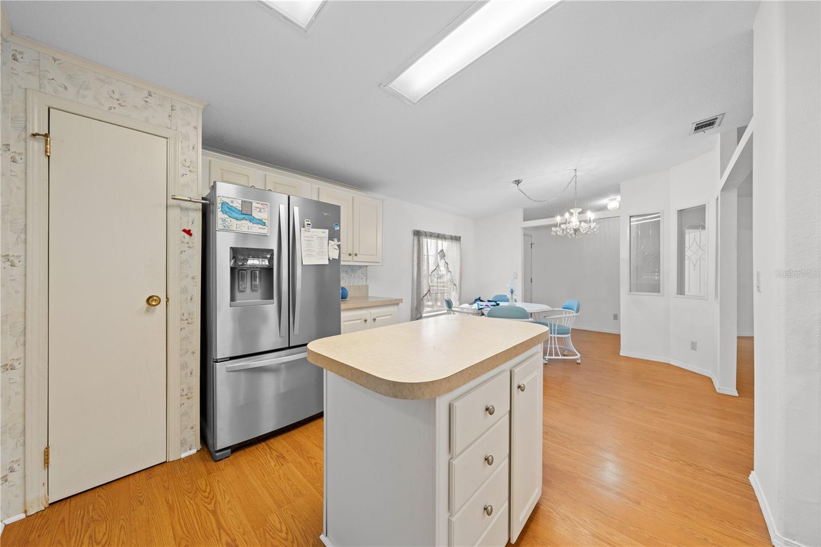 LAKE MARIAN SHORES - Residential