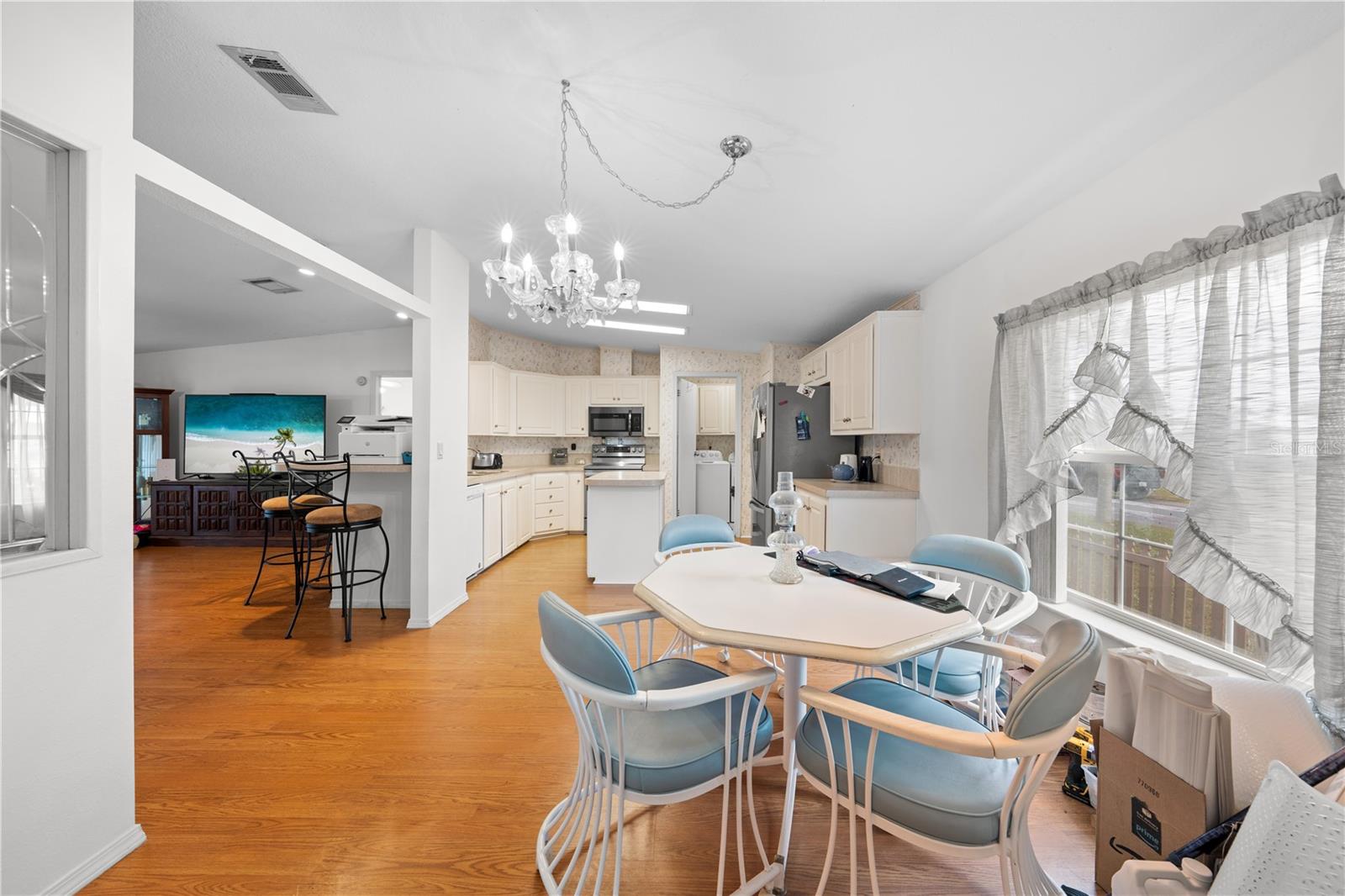 LAKE MARIAN SHORES - Residential