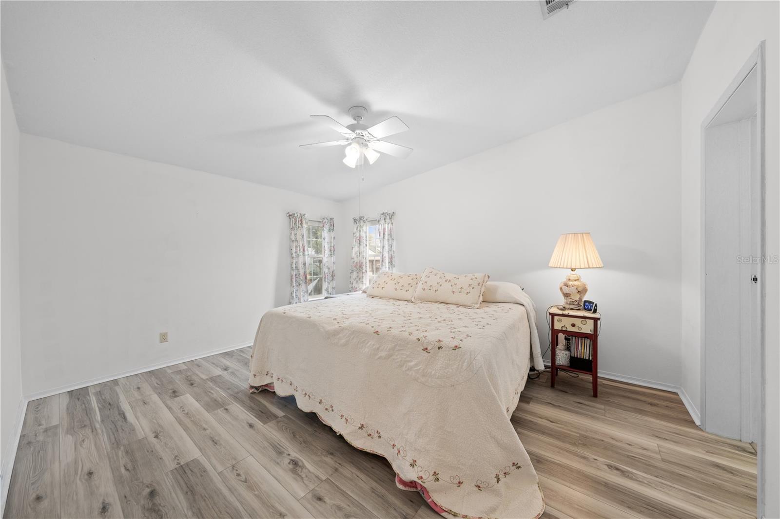 LAKE MARIAN SHORES - Residential