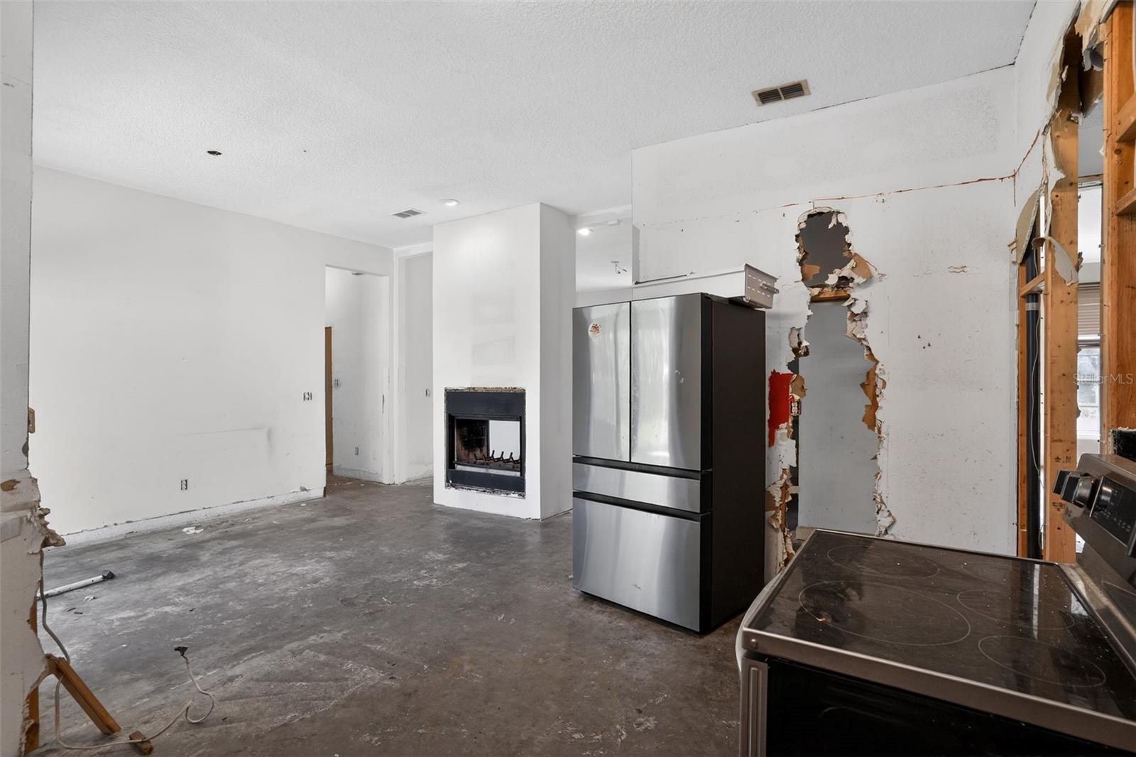 WILLA OAKS - Residential