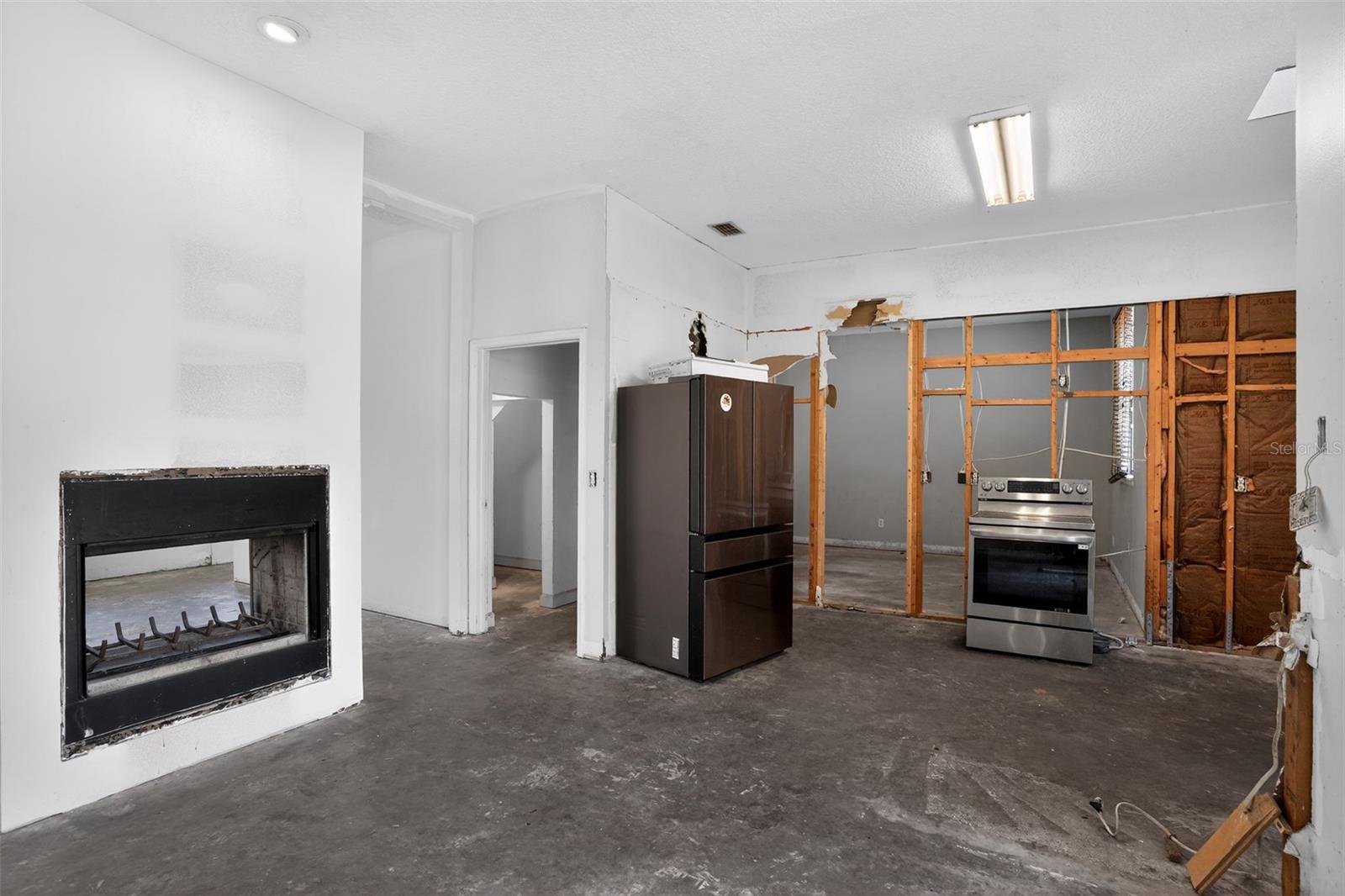 WILLA OAKS - Residential