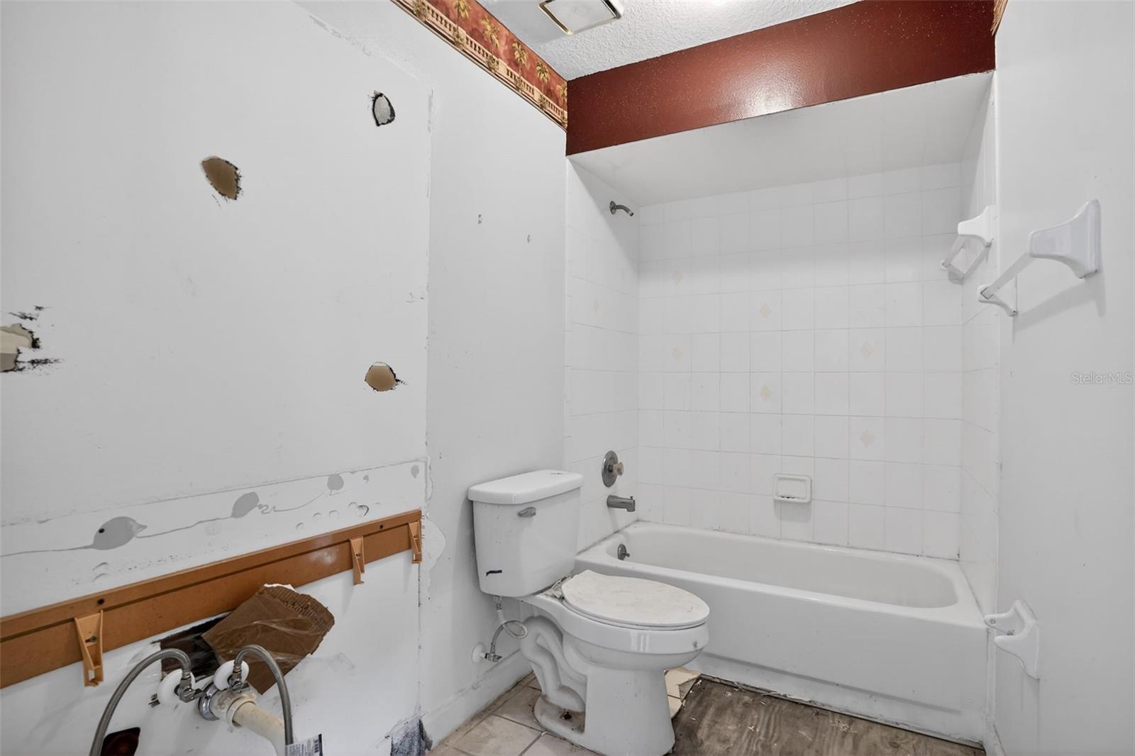 WILLA OAKS - Residential