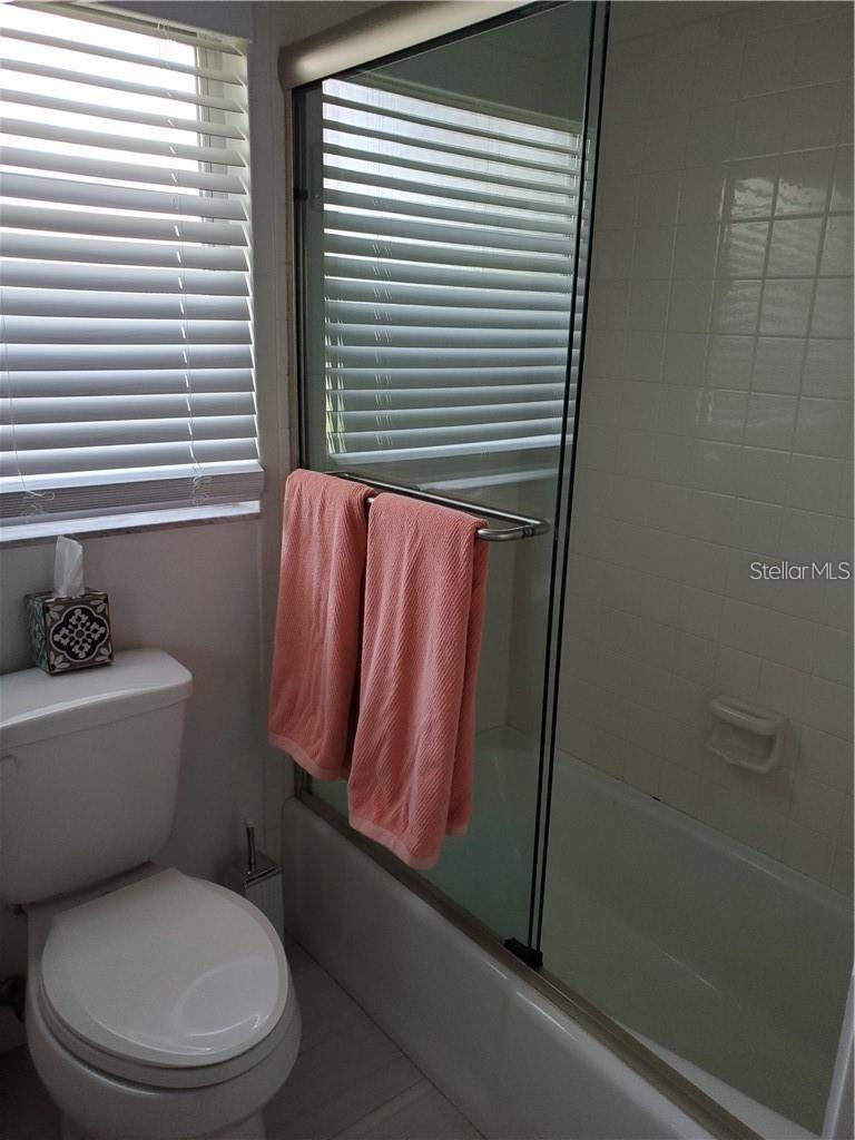 PALM AIRE AT SARASOTA NO 10B CO - Residential Lease