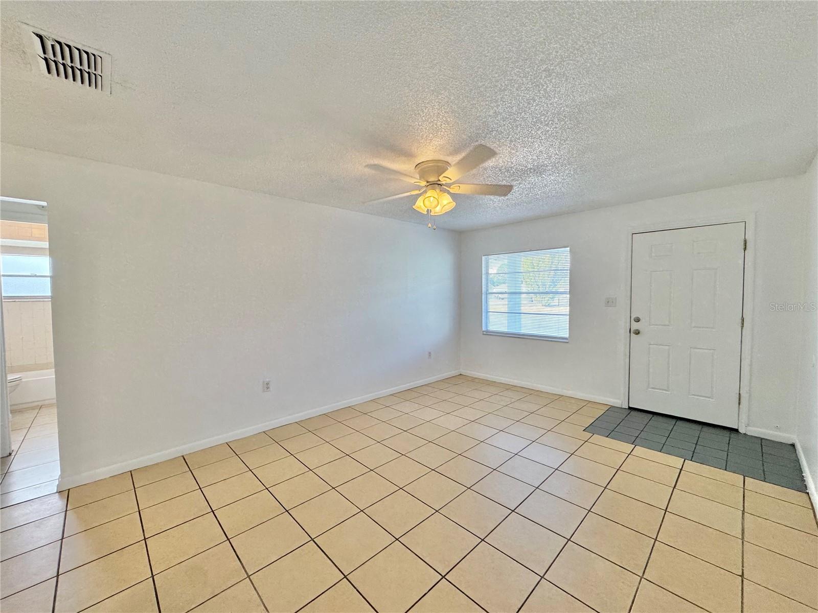 WOODLAND PARK - Residential Lease