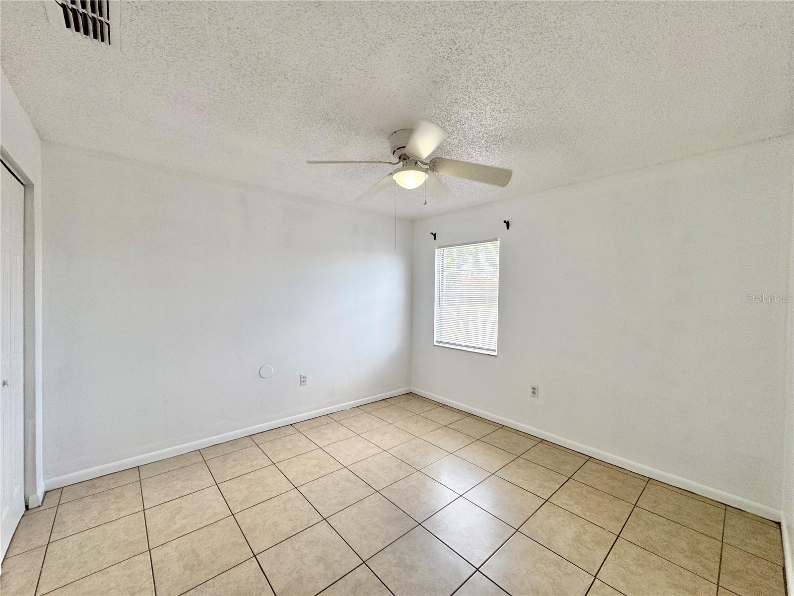 WOODLAND PARK - Residential Lease