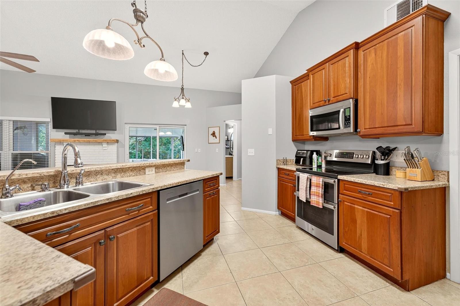 CROOKED LAKE RIDGE SUB - Residential