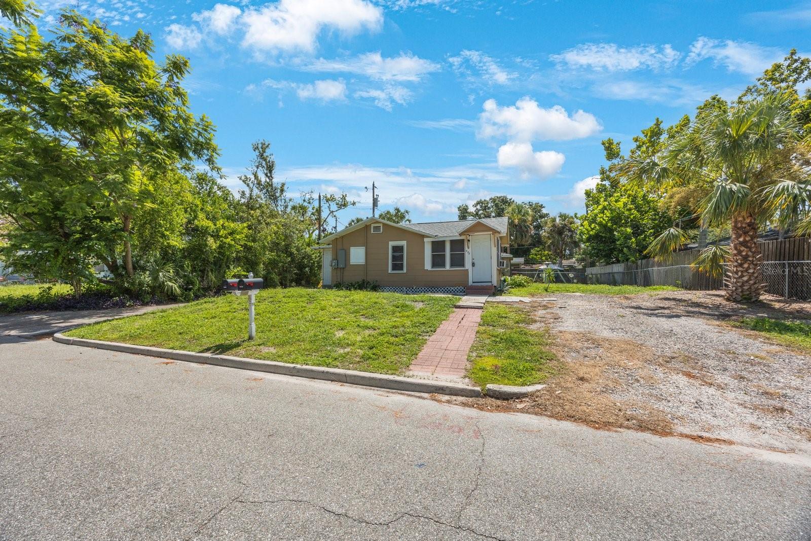 RUSSELL PARK - Residential Income