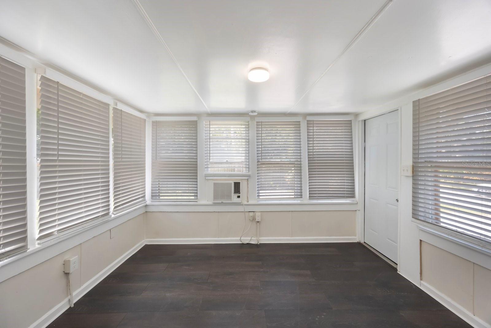 RUSSELL PARK - Residential Income