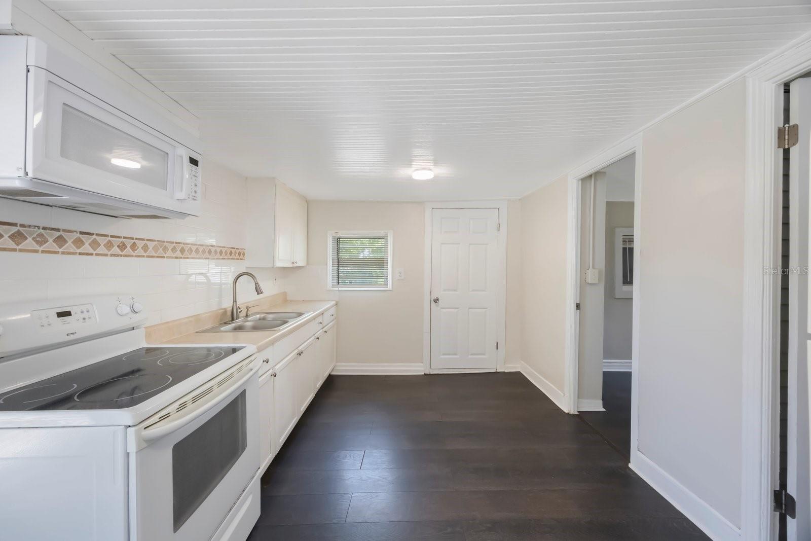 RUSSELL PARK - Residential Income