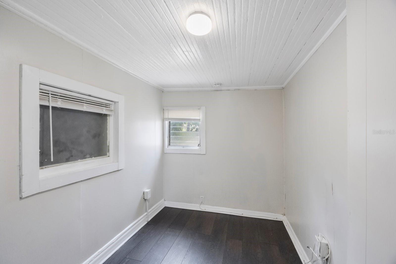 RUSSELL PARK - Residential Income