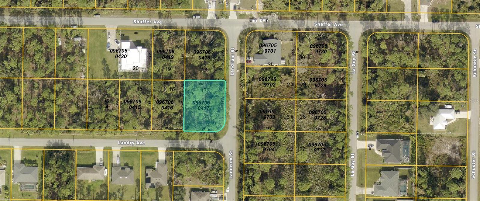 Nice buildable OVERSIZED CORNER LOT! No HOA! Close to I 75, public beaches, restaurants and Warm Mineral Spring Lake Resort! Come and build your dream home!