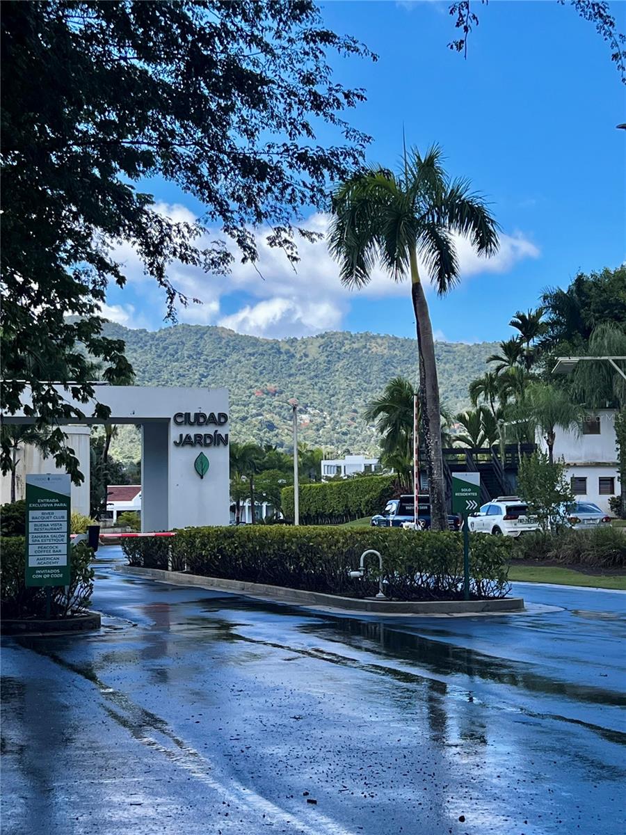 VILLAS DE GOLF AT CIUDAD JARDIN - Residential