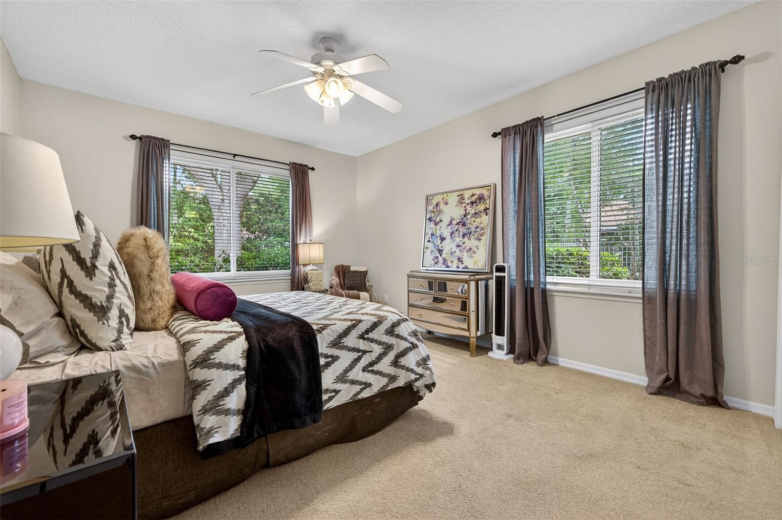 HUNTERS GREEN - Residential