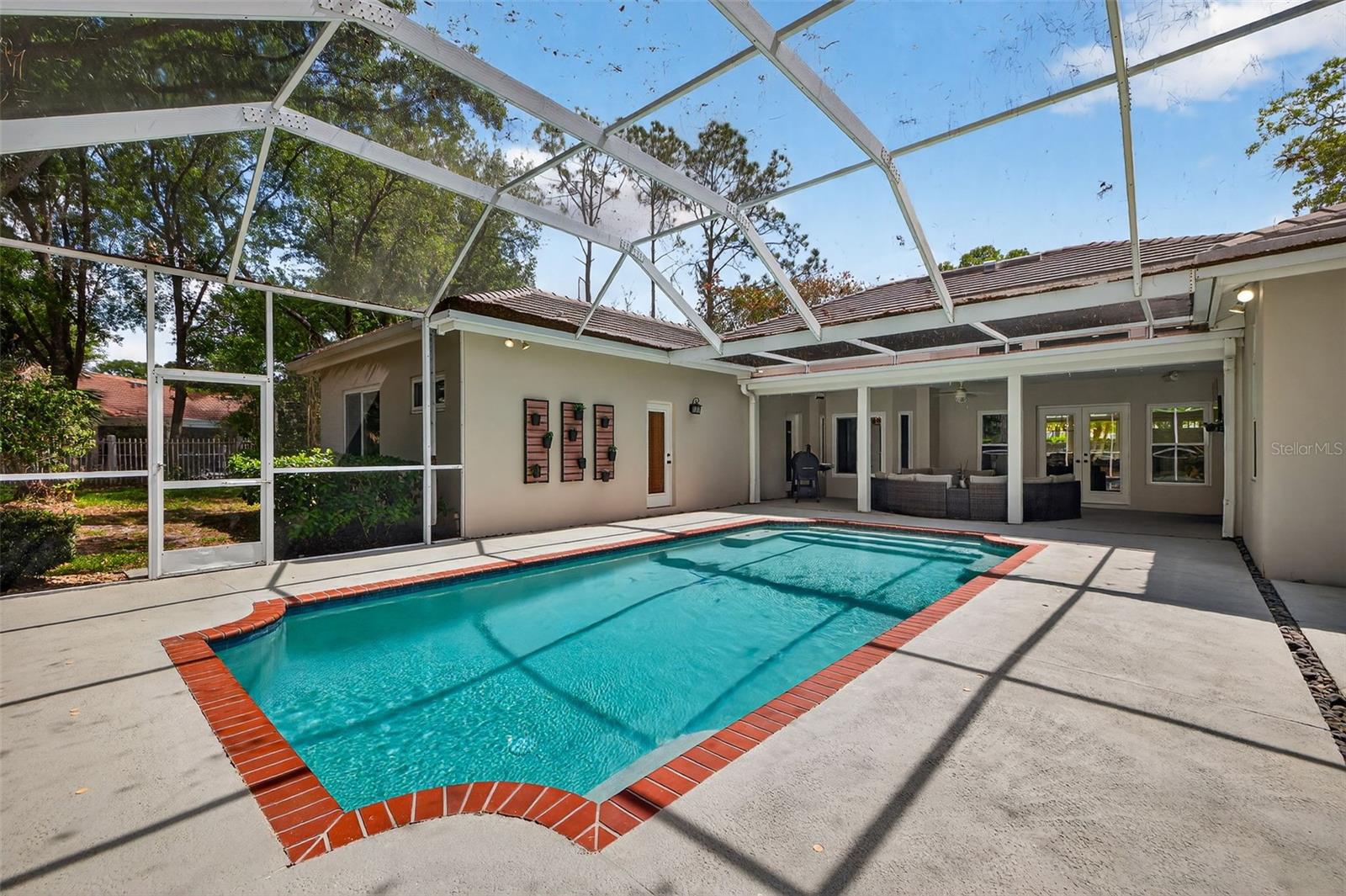 HUNTERS GREEN - Residential