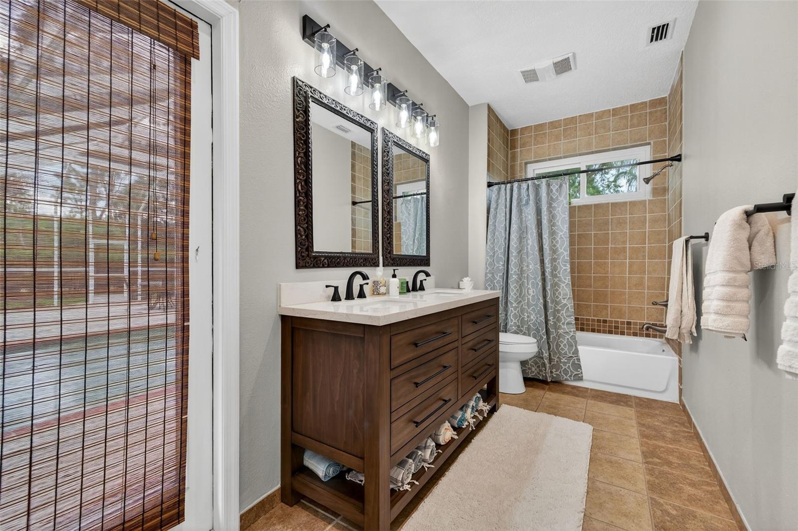 HUNTERS GREEN - Residential