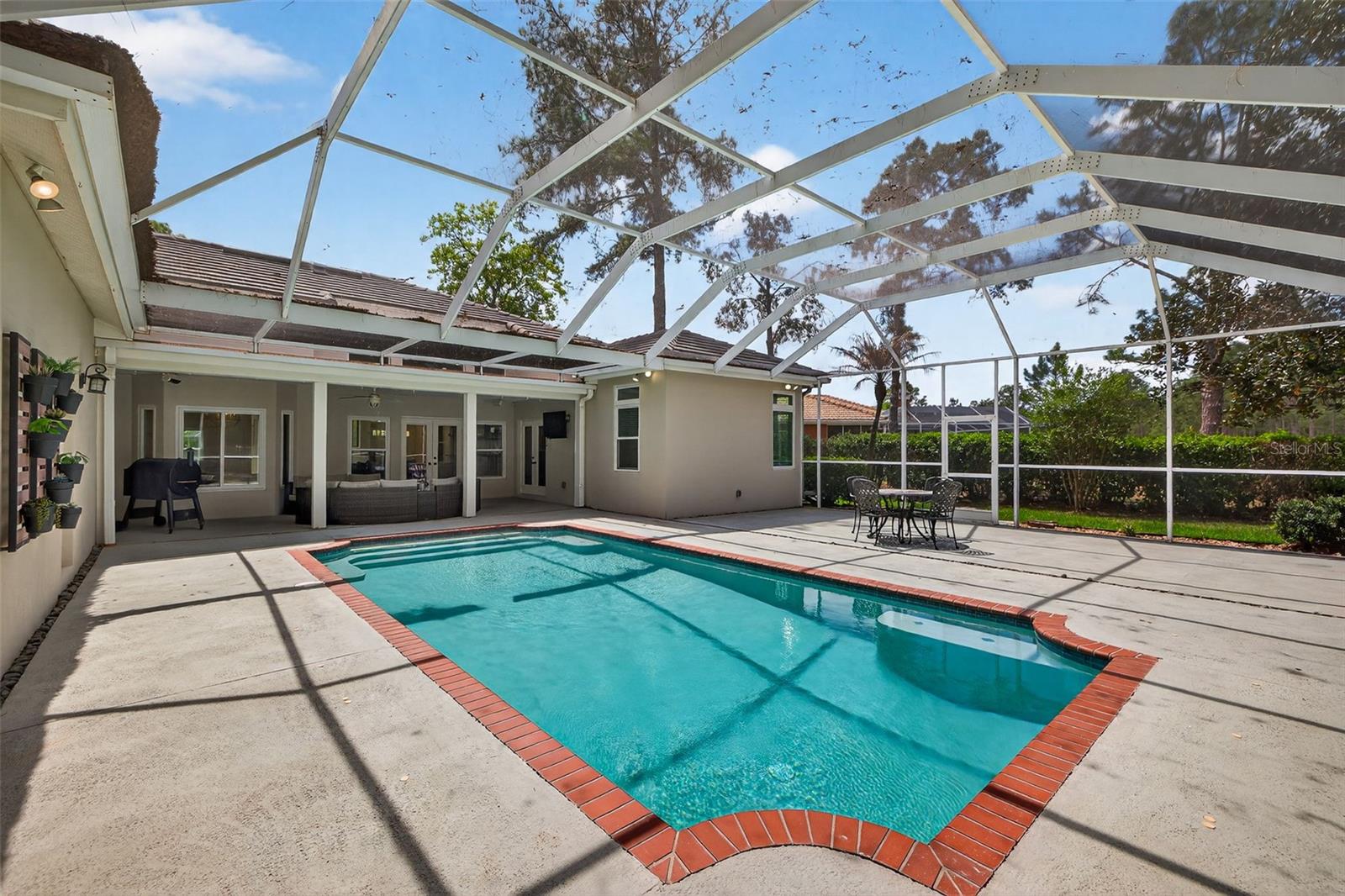 HUNTERS GREEN - Residential