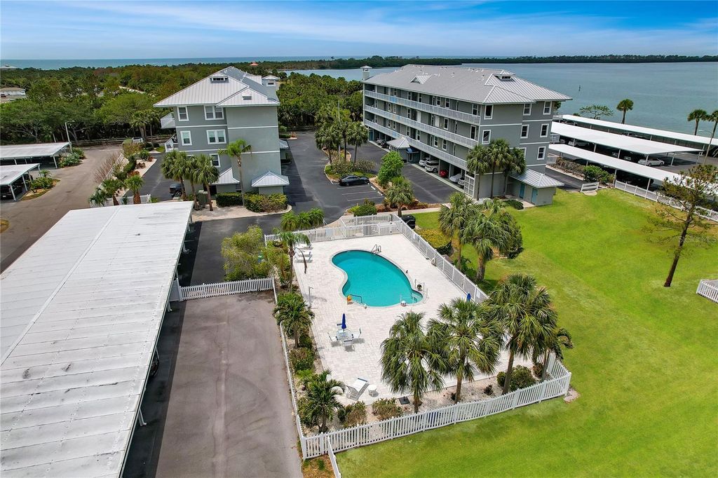 Photo of 7 Island Park Place #204, Dunedin, FL 34698 (MLS # TB8380104)