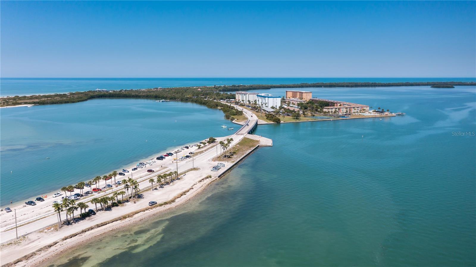 7 ISLAND PARK PLACE 204