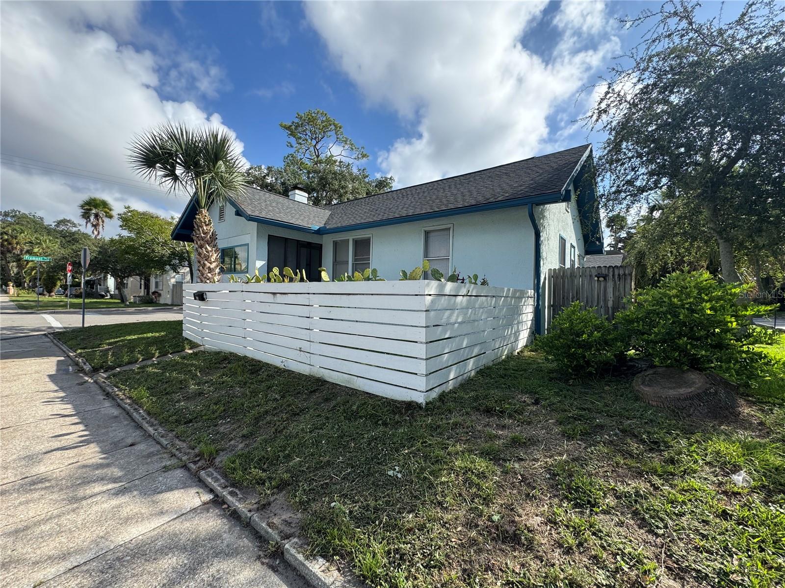 901 S RIDGEWOOD AVENUE