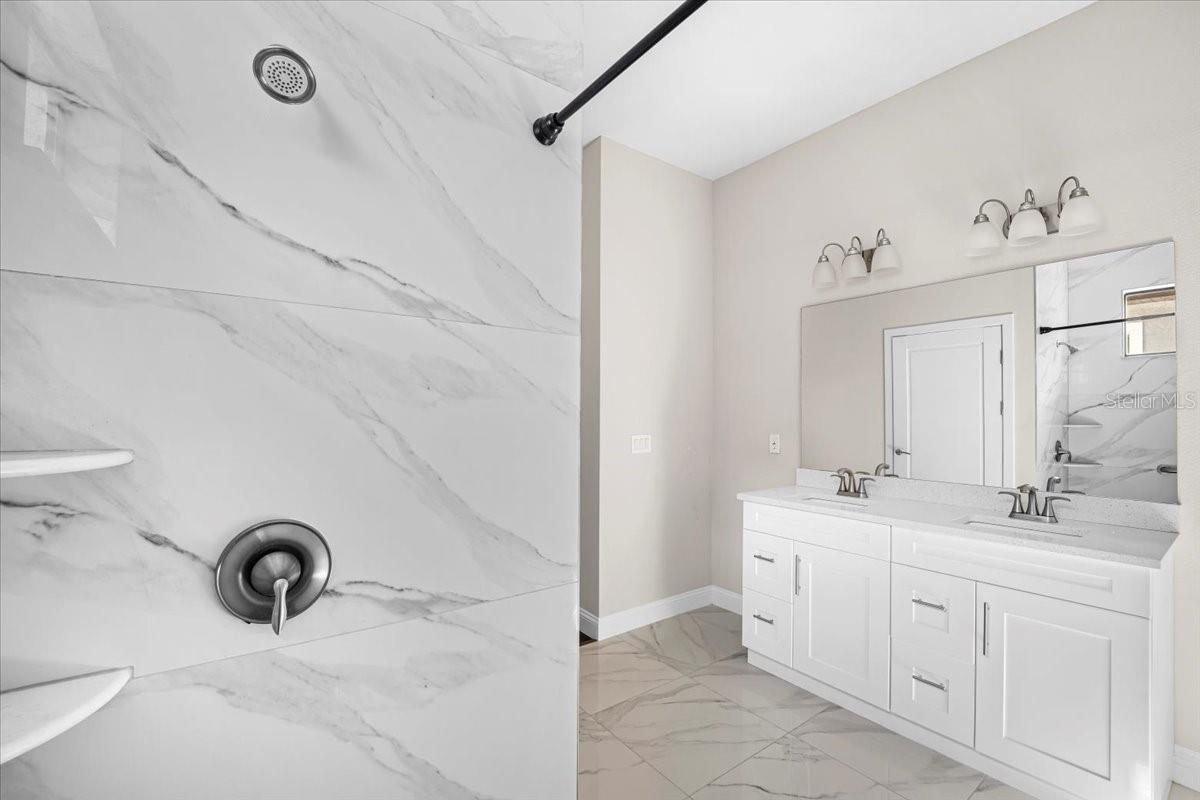 AMERICAN VILLAGE - Residential