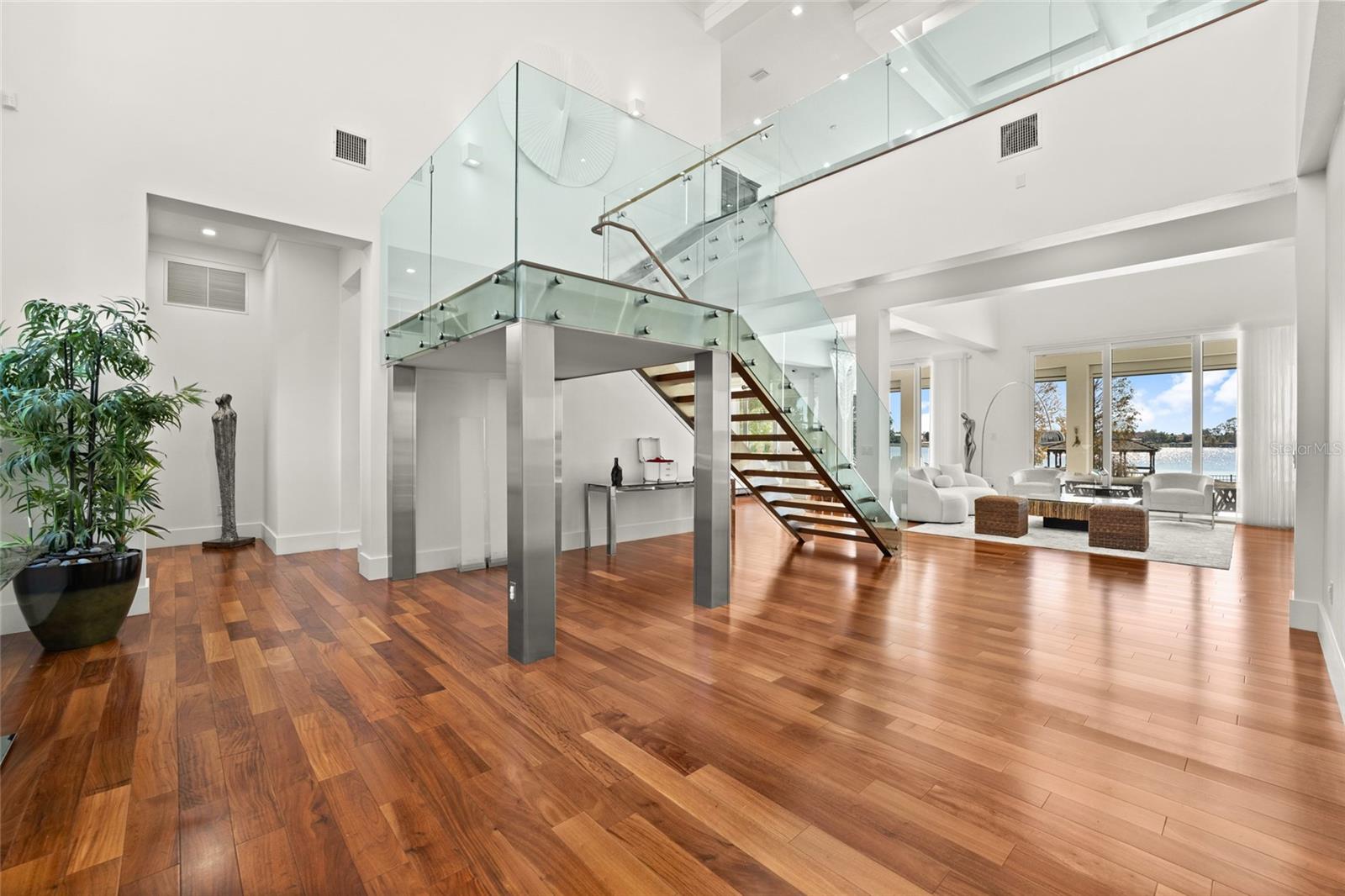11618 VINCI DRIVE