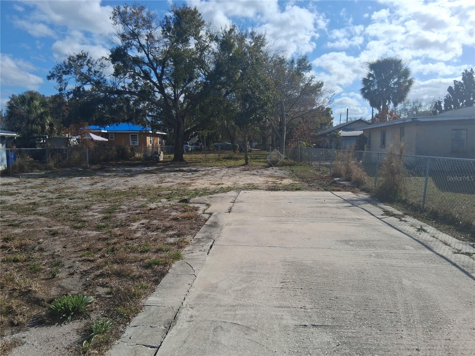 ECHO TERRACE REP - Land