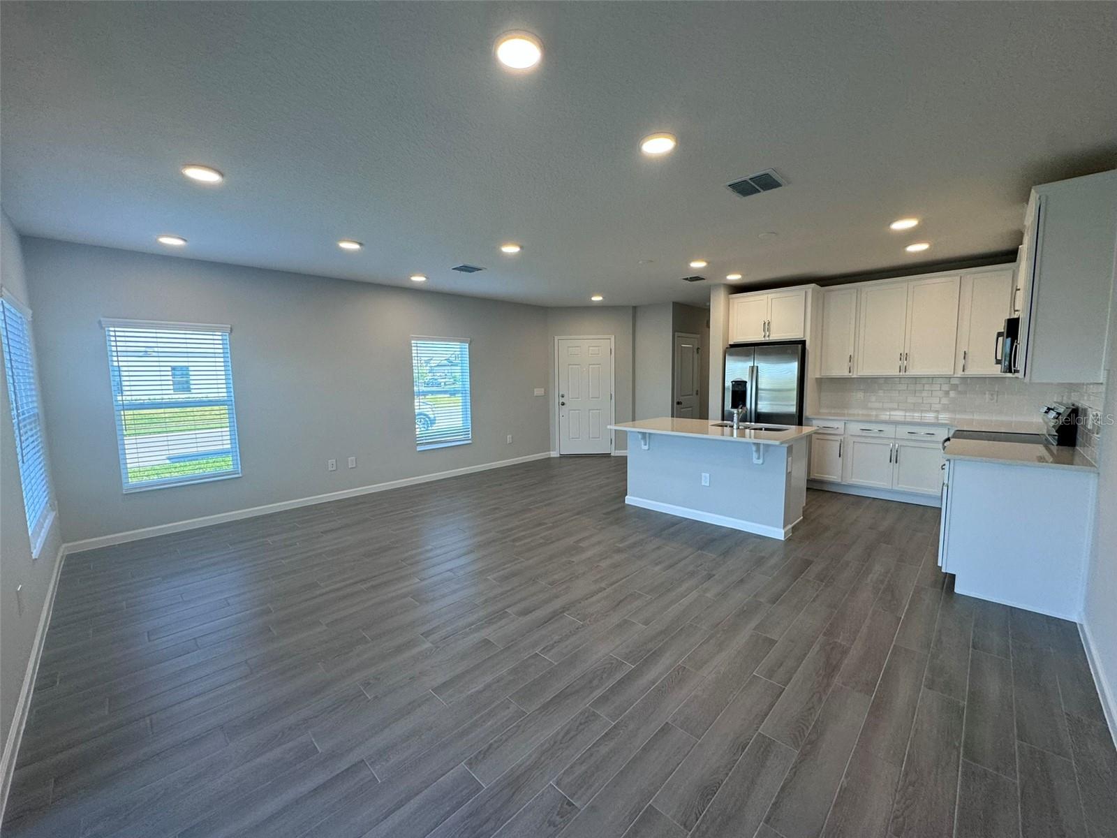 5050 SHADY PINES DRIVE