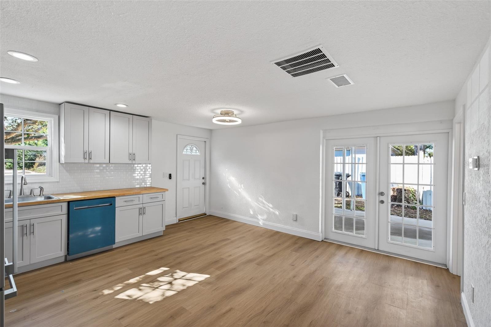 DISSTONIA - Residential